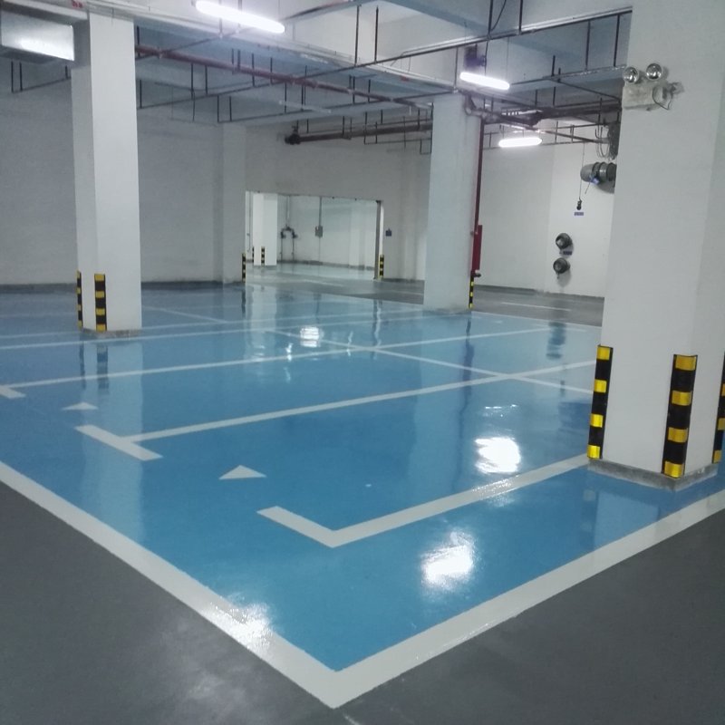 地坪施工是指在地面上进行的一系列工艺操作，以达到平整、美观和功能性的目的。